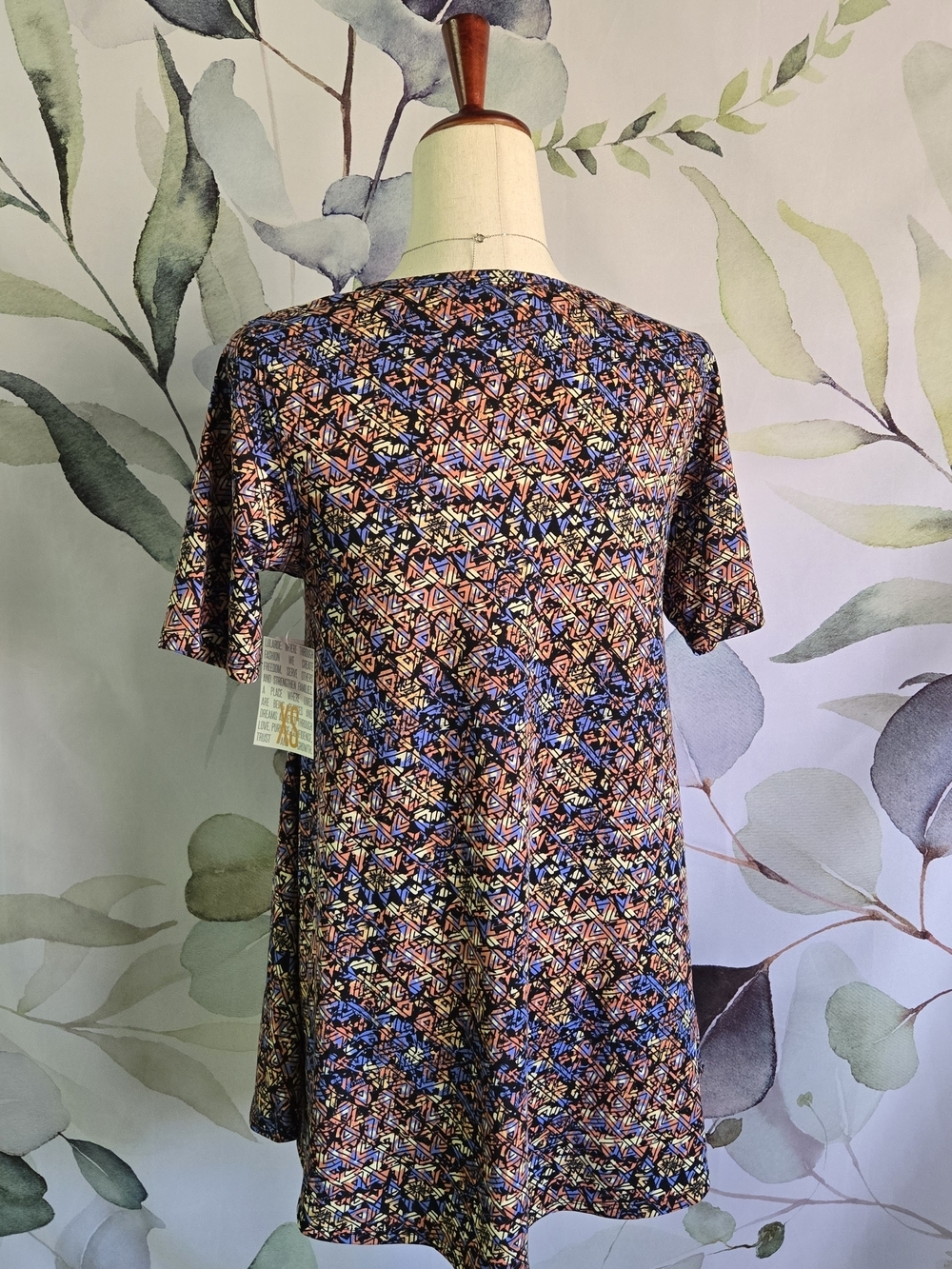 LULAROE | Perfect Tee in Abstract Stained Glass sz XS NWT - Picture 3 of 5